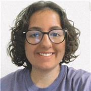 Estudiante con alto nivel de inglés. Experiencia dando clases de inglés y trabajando de au pair en los Paises Bajos. Primaria, ESO